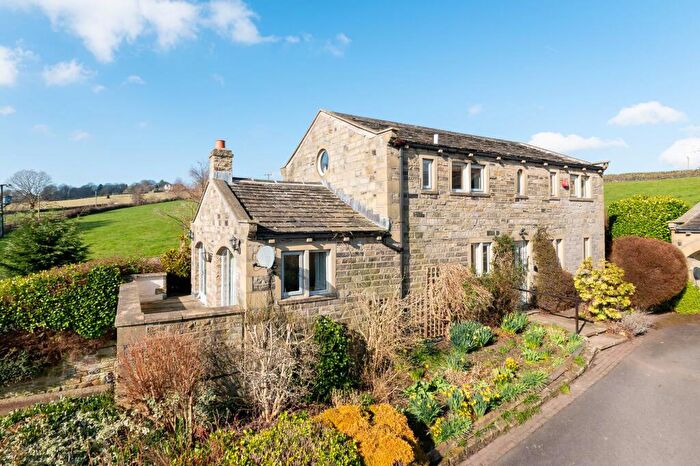 4 Bedroom Detached House For Sale In Field View, Crodingley Farm Court, Thong Lane, Thongsbridge, HD9