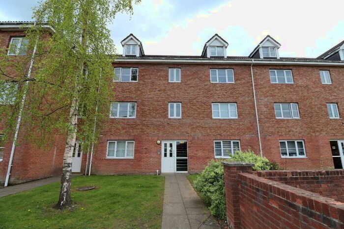 2 Bedroom Flat To Rent In Tullis Gardens, Bridgeton, Glasgow, G40