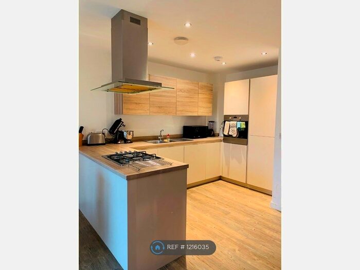3 Bedroom Flat To Rent In Cornelius House, Barking IG11