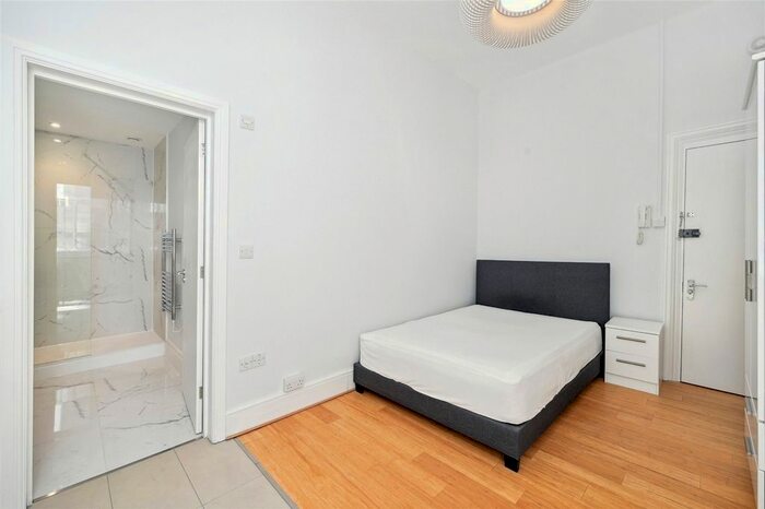 Studio To Rent In Egerton Gardens, London, SW3