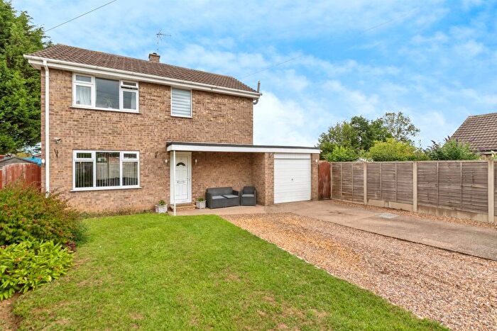 3 Bedroom Detached House For Sale In Abbeydale Crescent, Grantham, NG31