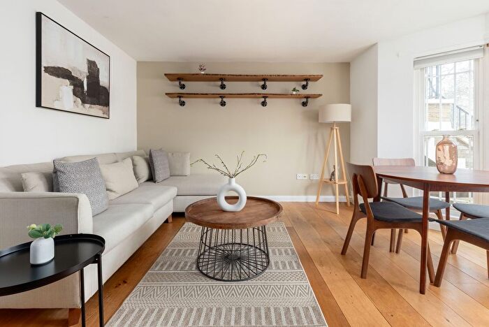 2 Bedroom Flat To Rent In Villa Road, London, SW9