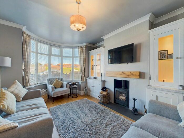 3 Bedroom Property To Rent In High Street, Bempton, Bridlington, YO15