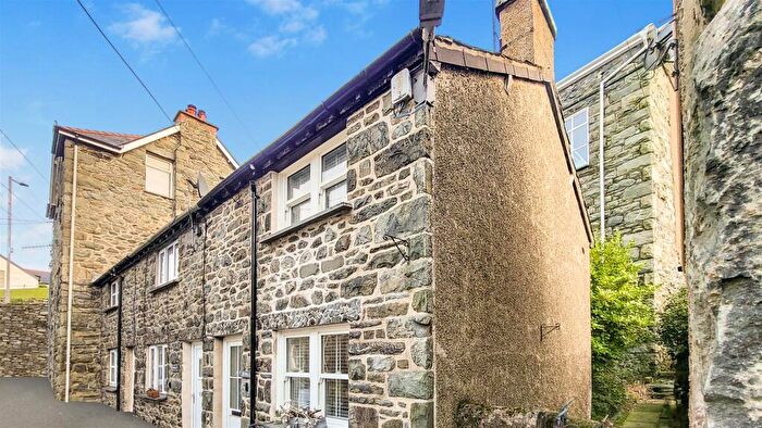 2 Bedroom House For Sale In Bennar, Pentre'r Efail, Harlech, LL46