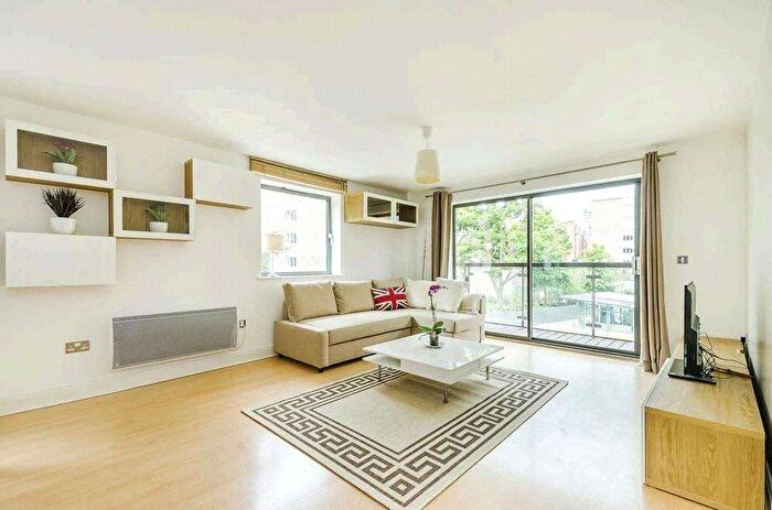 3 Bedroom Flat To Rent In Montaigne Close, London, SW1P