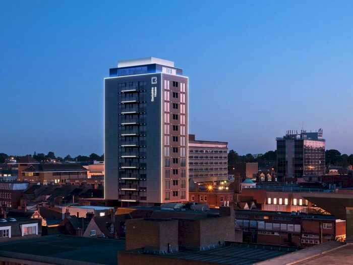 Apartment To Rent In Queen Street, Maidenhead, SL6