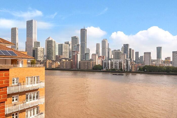 3 Bedroom Flat To Rent In Odessa Street, London, SE16