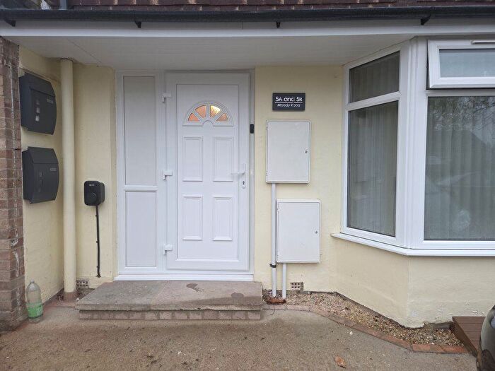 2 Bedroom Flat To Rent In Moody Road, OX3