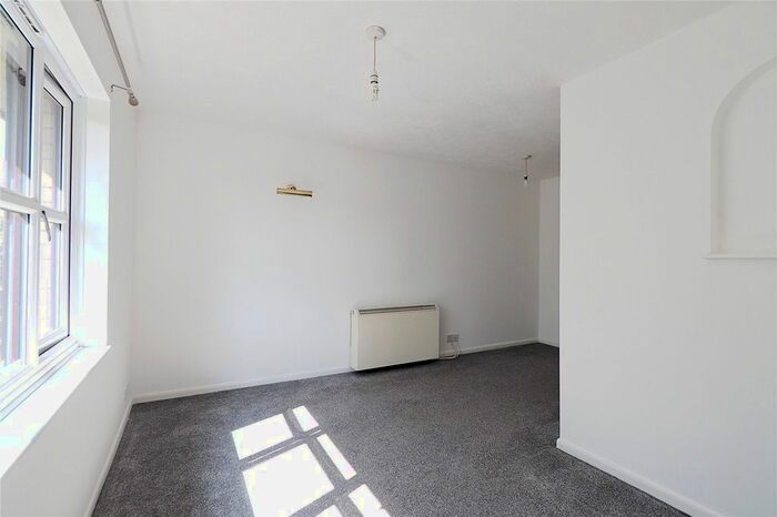 1 Bedroom Flat For Sale In Kenwyn Road, Dartford, Kent, DA1