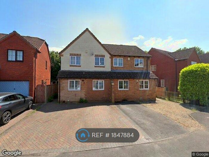 4 Bedroom Semi-Detached House To Rent In Oaktree Crescent, Bradley Stoke, Bristol, BS32
