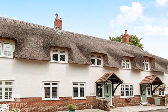 3 Bedroom Cottage For Sale In Newport Terrace, Wareham, BH20