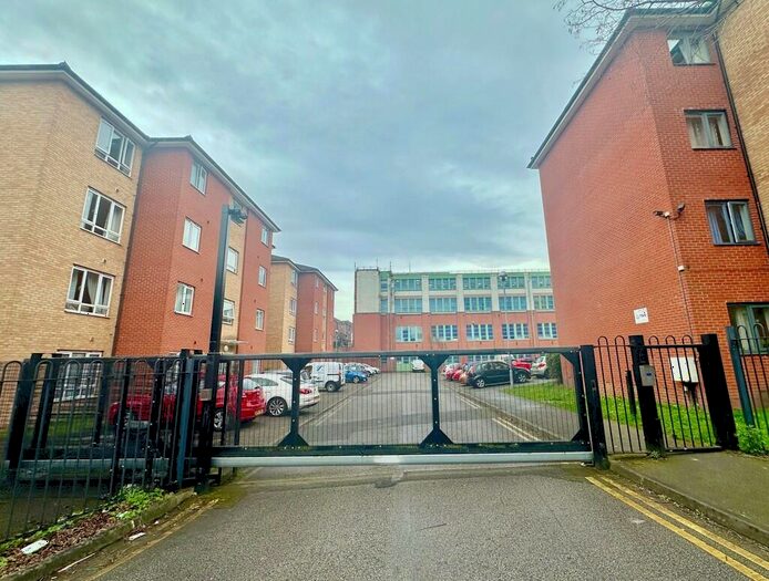 2 Bedroom Apartment To Rent In Alfreton Road Radford, NG7