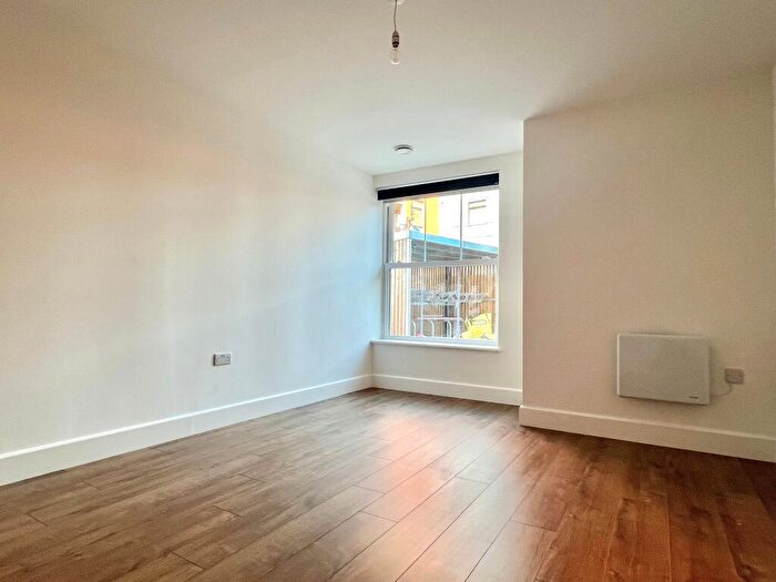 3 Bedroom Flat To Rent In Southampton Street, RG1