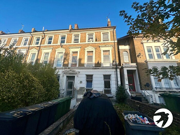 1 Bedroom Flat For Sale In Lewisham Way, London, SE14