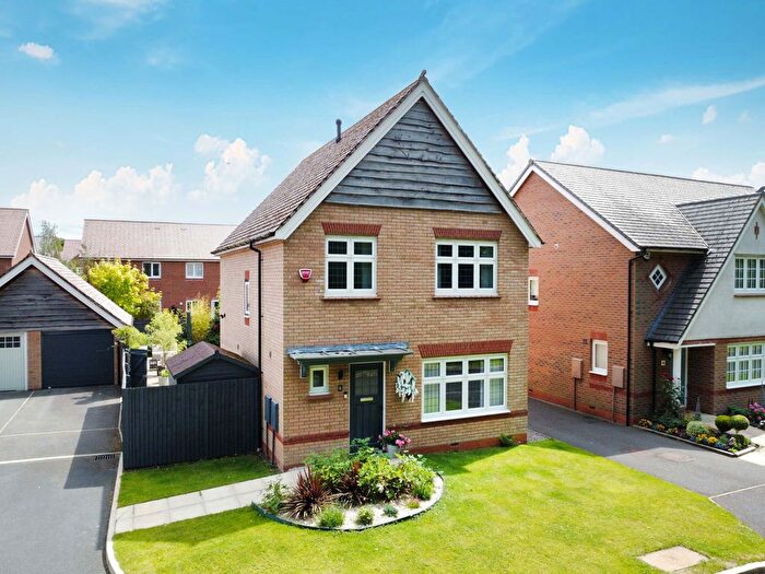 3 Bedroom Detached House For Sale In Dunlin Grove, Banks, Southport, PR9