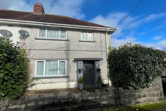 3 Bedroom Property To Rent In Ffos Yr Efail Terrace, Abertawe, SA4