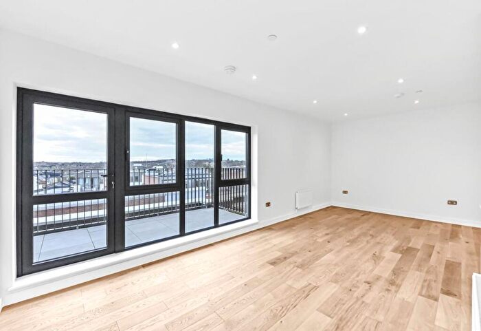 1 Bedroom Flat To Rent In Rye Lane, Peckham, SE15