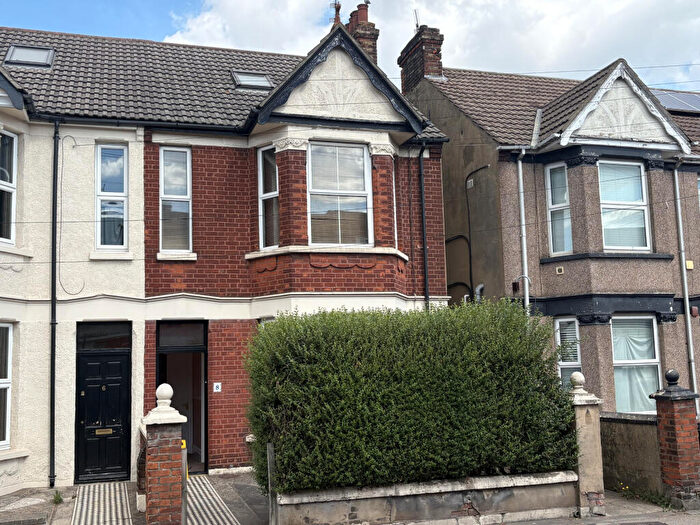 1 Bedroom Flat To Rent In Watling Street, Gillingham, Kent, ME7