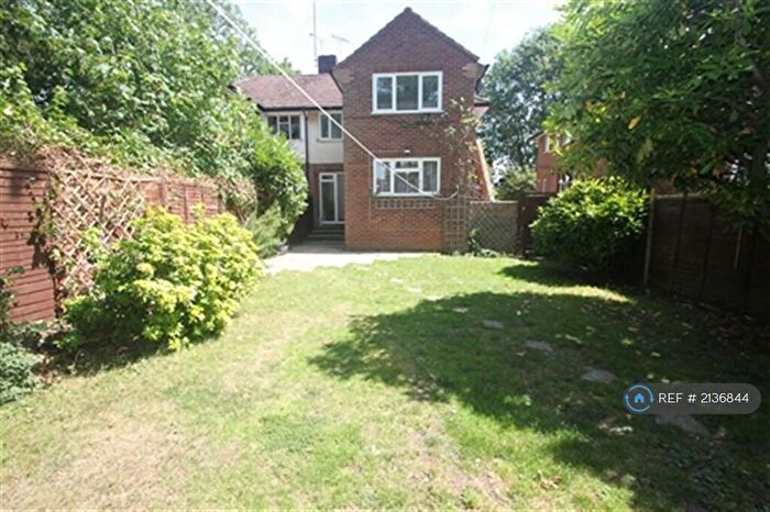 2 Bedroom Maisonette To Rent In Forlease Road, Maidenhead, SL6