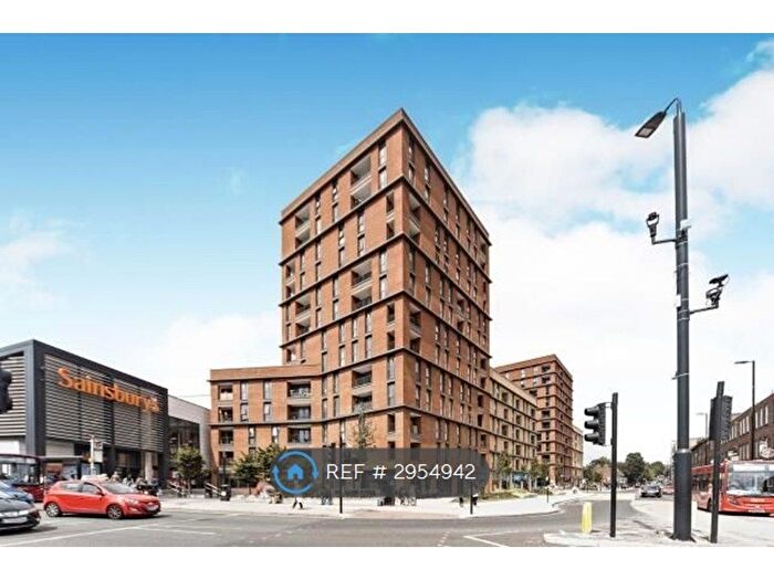 2 Bedroom Flat To Rent In High Street, Sutton, SM1