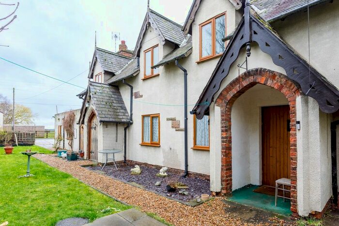 3 Bedroom Detached House For Sale In Main Road, Hirst Courtney, Selby, YO8