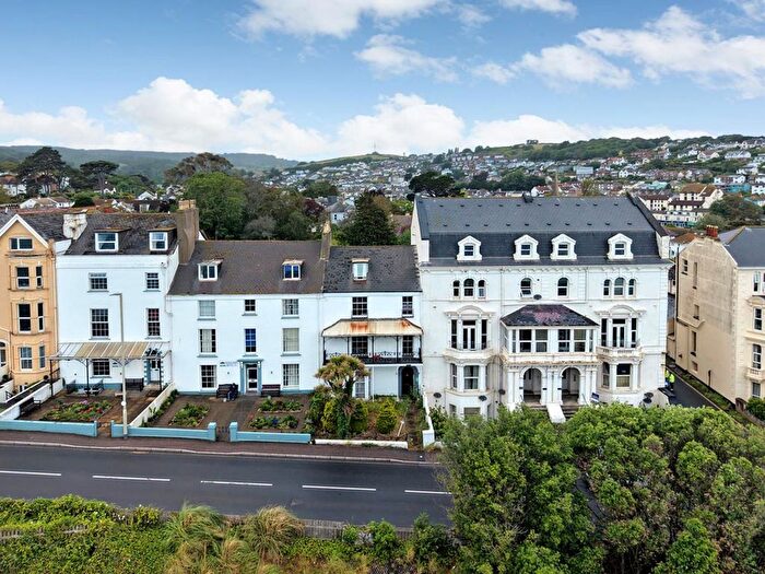 3 Bedroom Flat For Sale In West Cliff, Dawlish, EX7