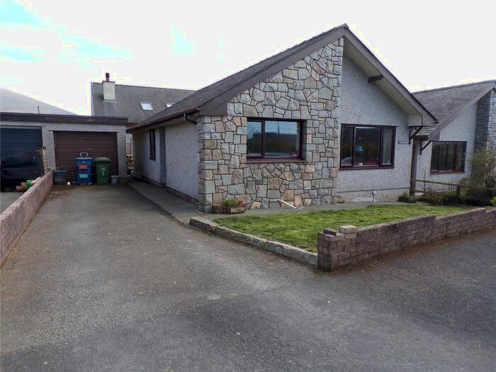 3 Bedroom Bungalow For Sale In Croes Y Waun, Waunfawr, Caernarfon, Gwynedd, LL55