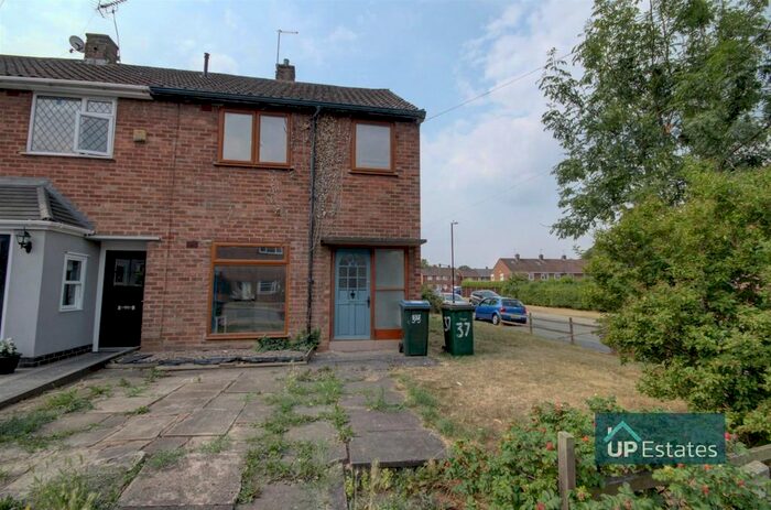 3 Bedroom Semi-Detached House To Rent In Remembrance Road, Willenhall, Coventry, CV3