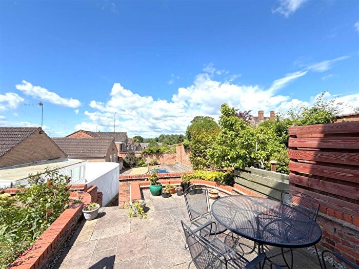 2 Bedroom Terraced House For Sale In Theatre Street, Warwick, CV34