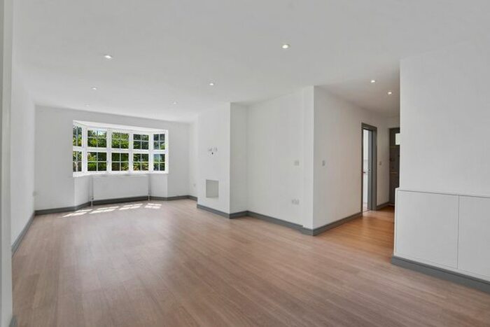 1 Bedroom Semi-Detached House To Rent In Brookland Rose, Hampstead Garden Suburb, NW11