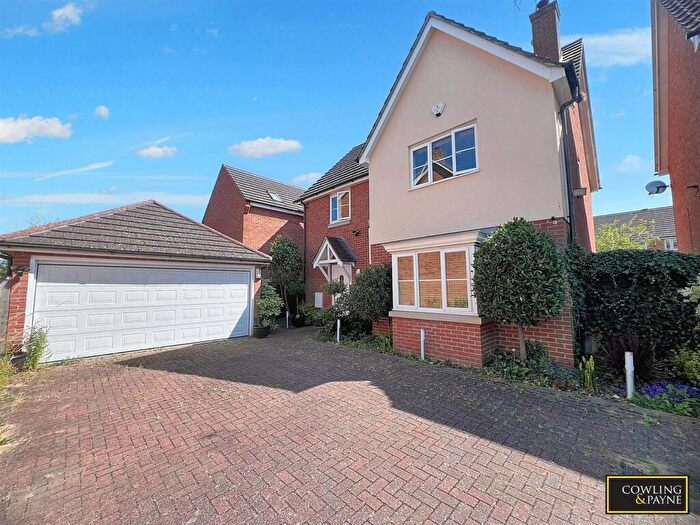 House To Rent In Murray Way, Wickford, Essex, SS12