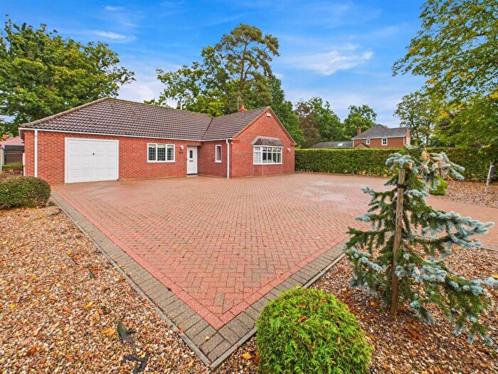 3 Bedroom Detached Bungalow For Sale In Tor O Moor Road, Woodhall Spa, LN10