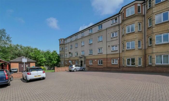 3 Bedroom Garage / Parking To Rent In Easter Dalry Place, Edinburgh, EH11