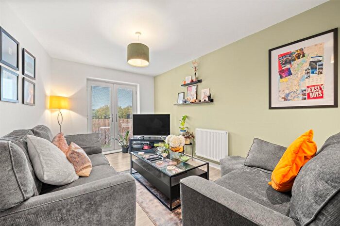 2 Bedroom Penthouse For Sale In Beechey Place, Wokingham, Berkshire, RG40