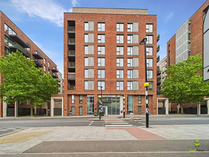 2 Bedroom Flat For Sale In Craft Court, Regal Walk, Bexleyheath, DA6