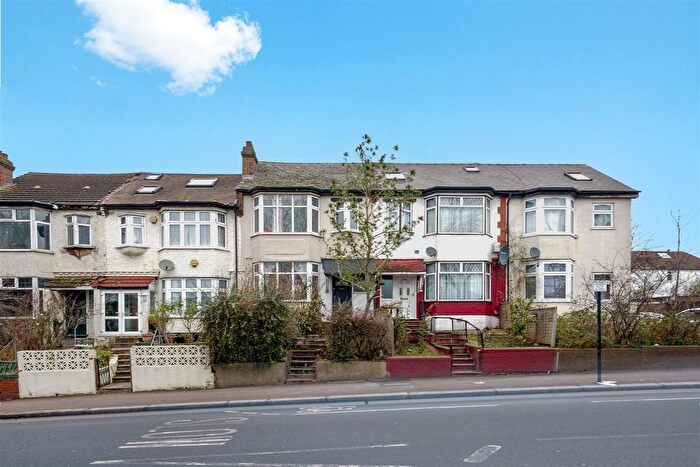 4 Bedroom Property To Rent In Forest Road, London, E17