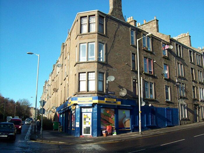 2 Bedroom Flat To Rent In Dens Road, Dundee, DD3