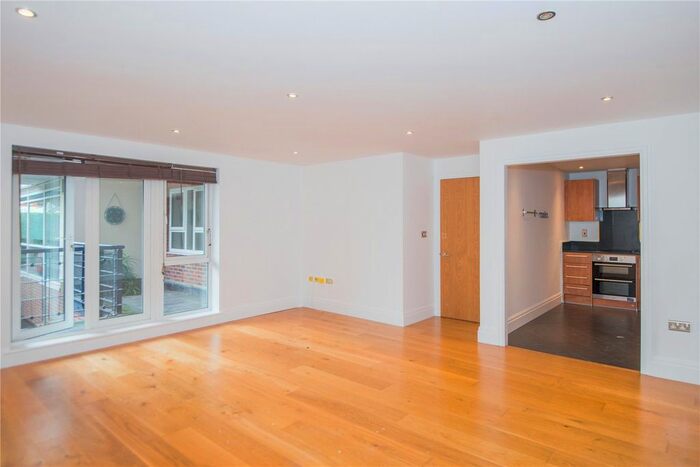 2 Bedroom Flat To Rent In Royal Quarter, Seven Kings Way, KT2