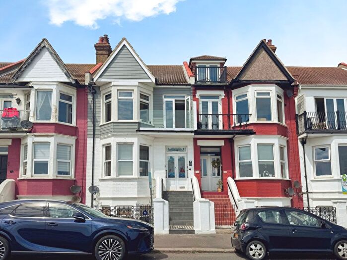 2 Bedroom Flat To Rent In Eastern Esplanade, Southend-On-Sea, SS1
