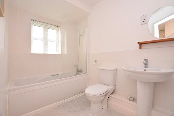 2 Bedroom Apartment To Rent In Montgomery Avenue, Far Headingley, Leeds, LS16