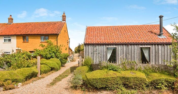 3 Bedroom Semi-Detached House For Sale In Loddon Road, Mundham, Norwich, NR14