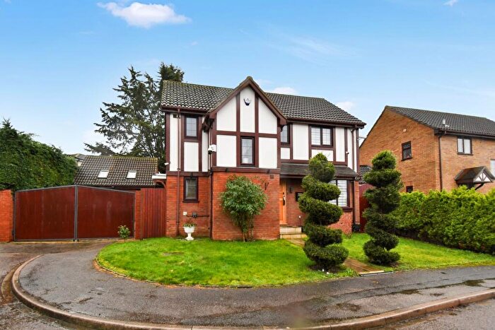 4 Bedroom Detached House For Sale In Canterbury Close, Kempston, Bedford, MK42