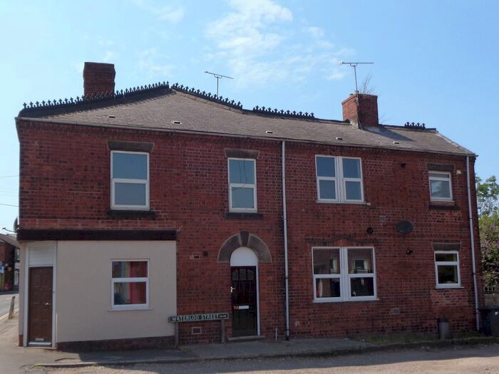 1 Bedroom Flat To Rent In Market Street, Clay Cross, S43