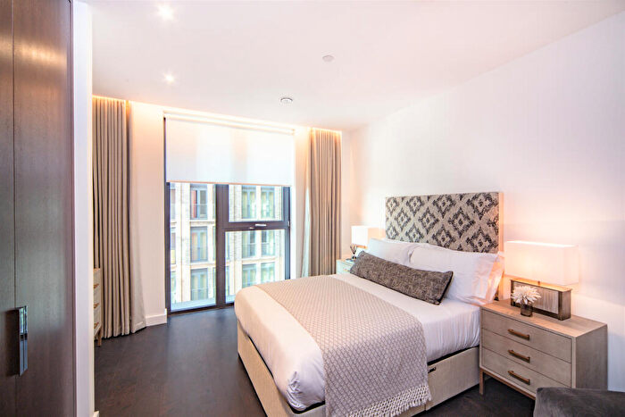 2 Bedroom Flat To Rent In Thornes House, London, SW11