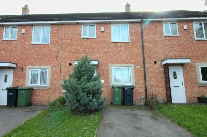 3 Bedroom Terraced House To Rent In Queens Square, Deckham, Gateshead, NE10