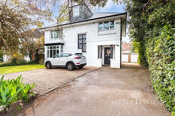 2 Bedroom Flat For Sale In St. Albans Avenue, Bournemouth, Dorset, BH8