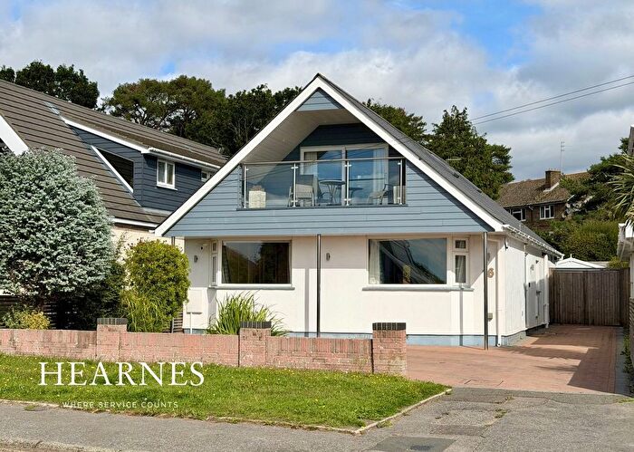 4 Bedroom Chalet For Sale In Napier Road, Hamworthy, Poole, BH15