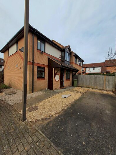 1 Bedroom Terraced House To Rent In Trentishoe Crescent, Furzton, Milton Keynes, MK4