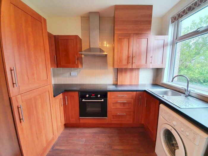2 Bedroom House To Rent In Loxley View Road, Crookes, S10