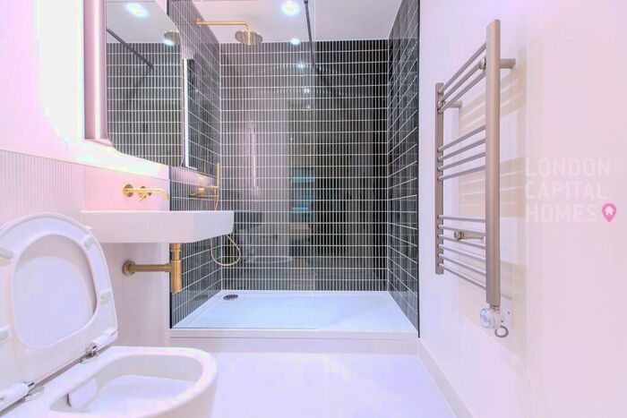 3 Bedroom Apartment To Rent In Docker Building Bonnet Street London, E16